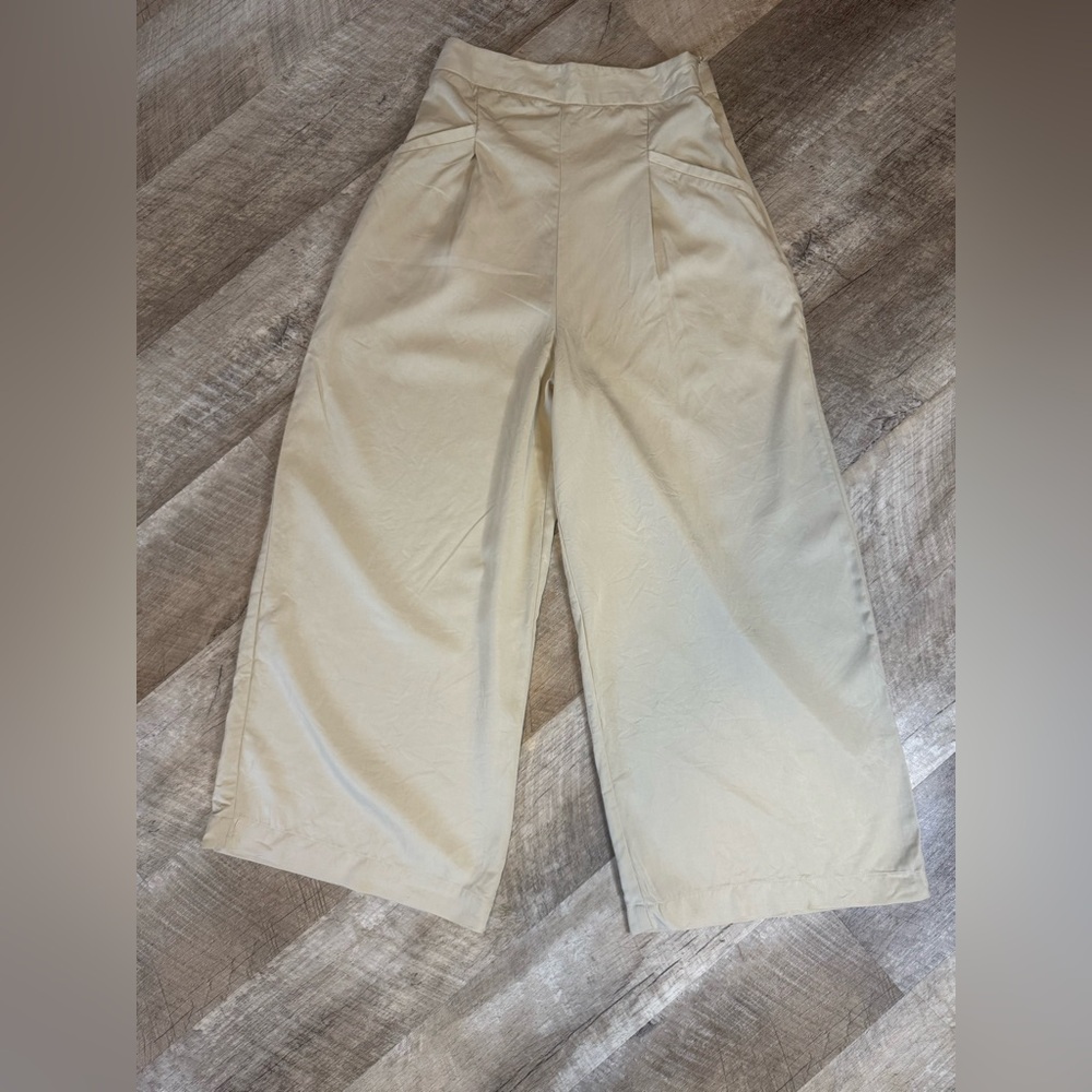 ZARA cream wide-leg pants, pleated/front pocket